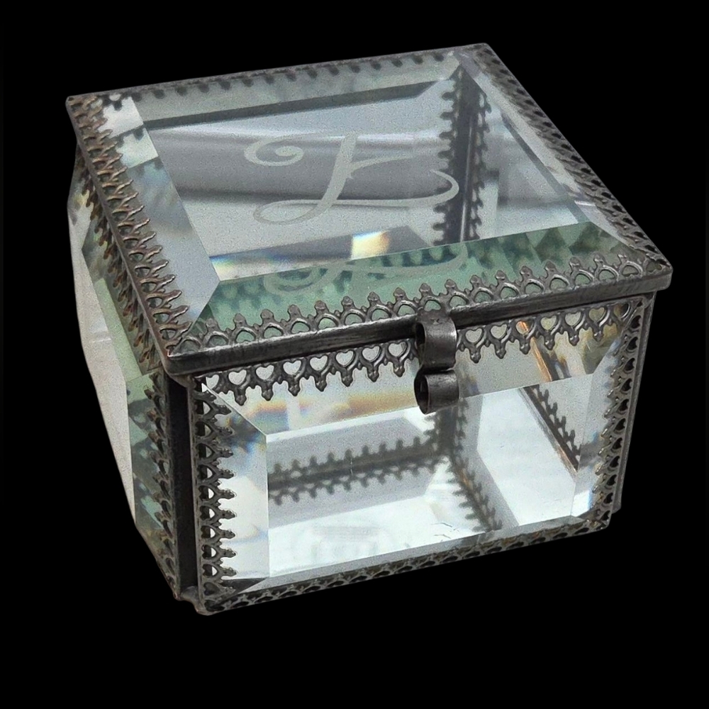 Nicole Miller Initial "E" Glass Trinket Box 3.5" Sq 2.5" Tall